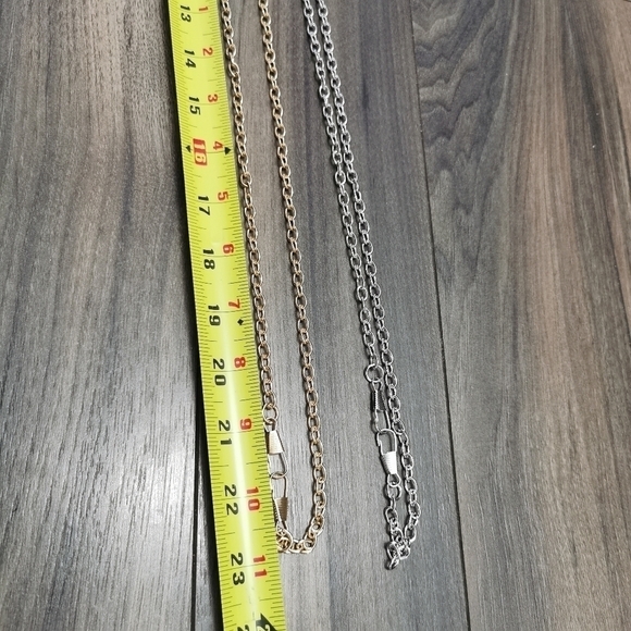 1 Generic faux gold and 1 silver bag wallet chain - Picture 6 of 6